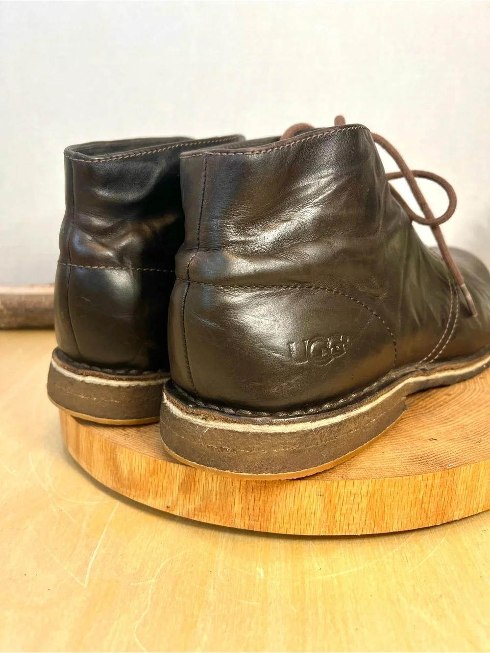 UGG | Leighton Men's Leather Chukka SN 3275 Size 11 Brown